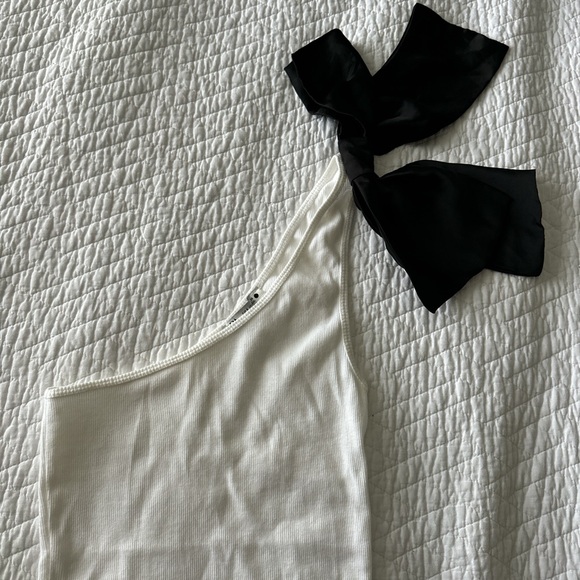 One-Shoulder Top - Picture 2 of 5